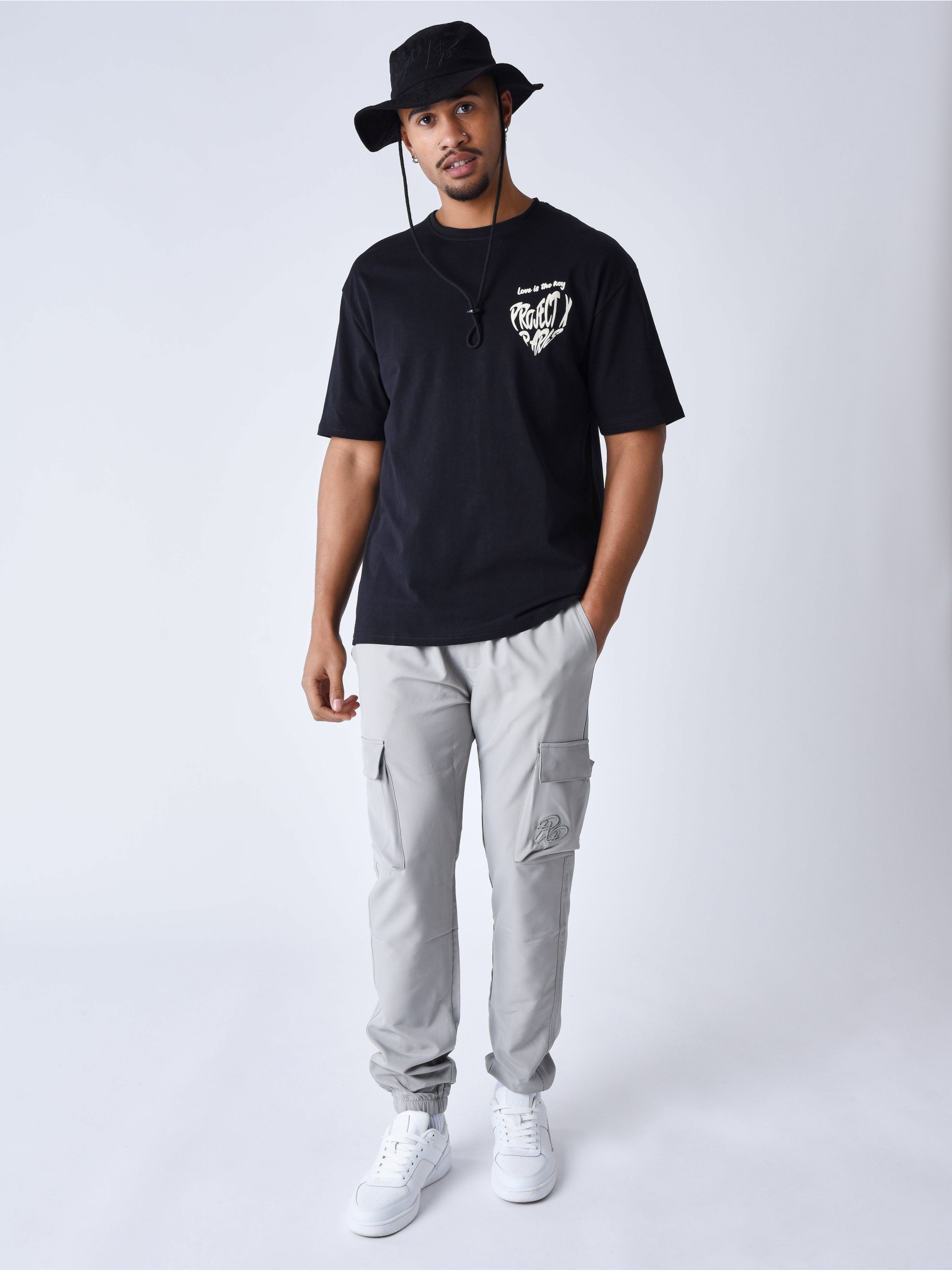 T-SHIRT CŒUR IMPRESSION EN RELIEF NOIR