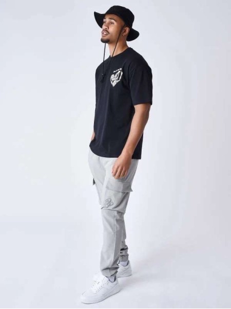 T-SHIRT CŒUR IMPRESSION EN RELIEF NOIR
