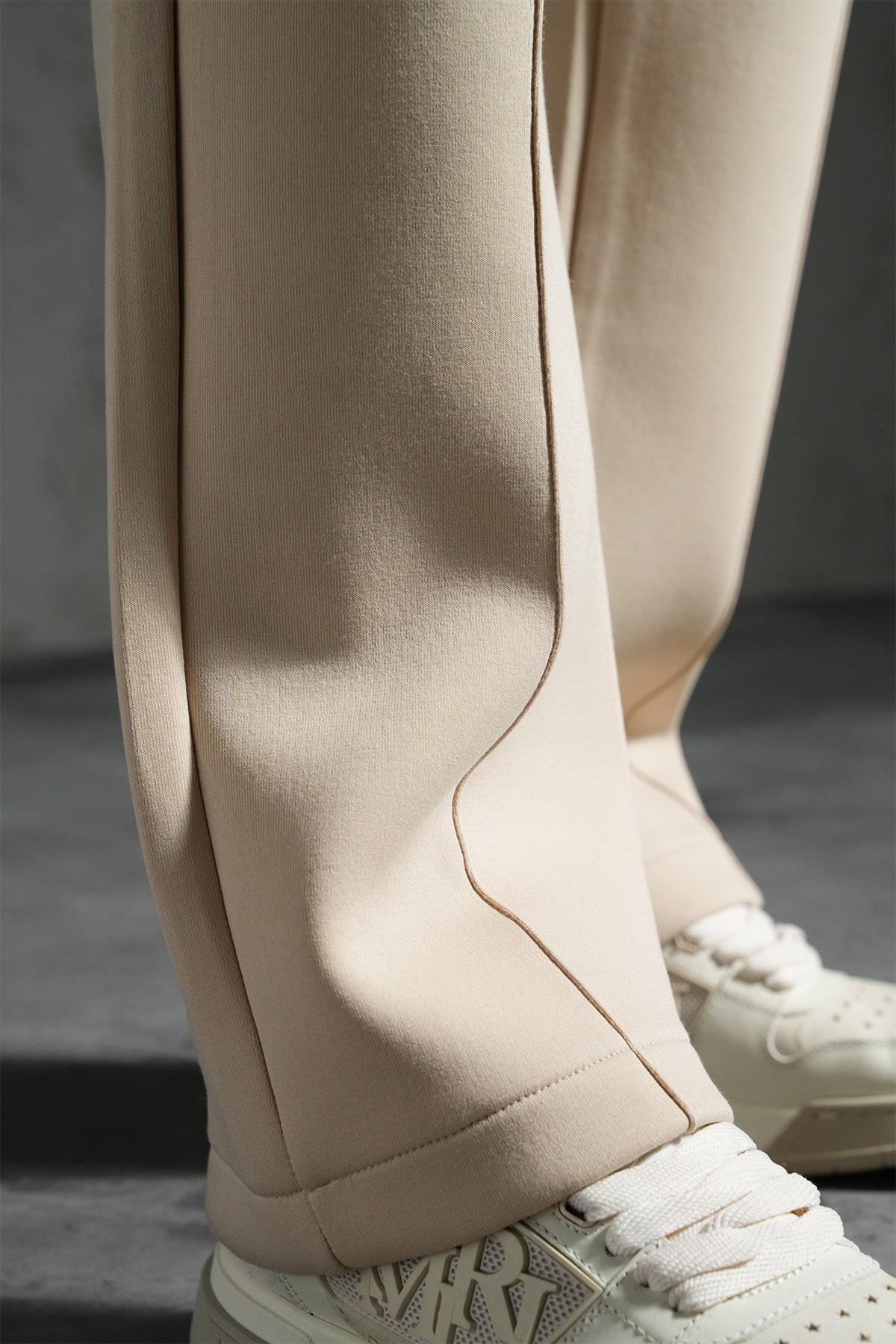 Ensemble IKAO Paris Néoprène Beige LP2613 – Survêtement Homme Confort et Style au Meilleur Prix